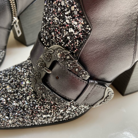 Coach ankle western boots, size 6 - Picture 4 of 10